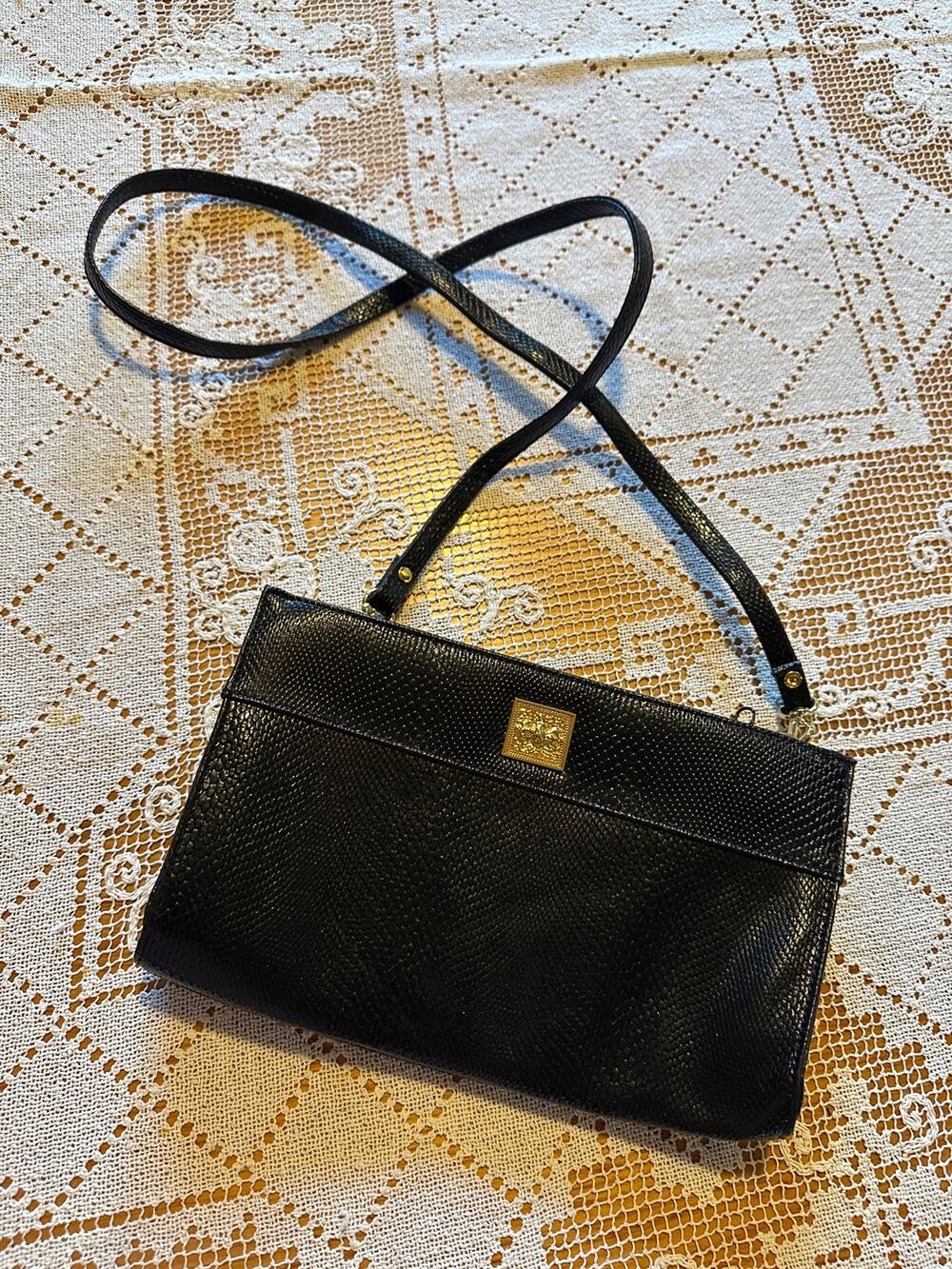 Anne Klein Black Lizard Embossed Convertible Crossbody Clutch Purse Lion Logo